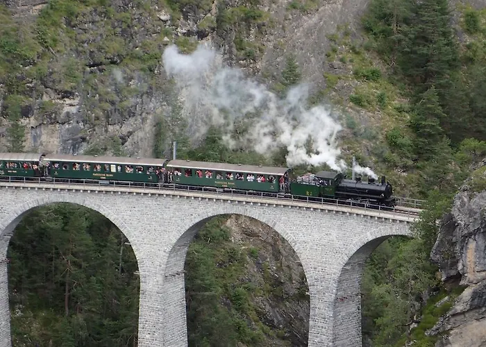 Hotel Restaurant Raetia Tiefencastel